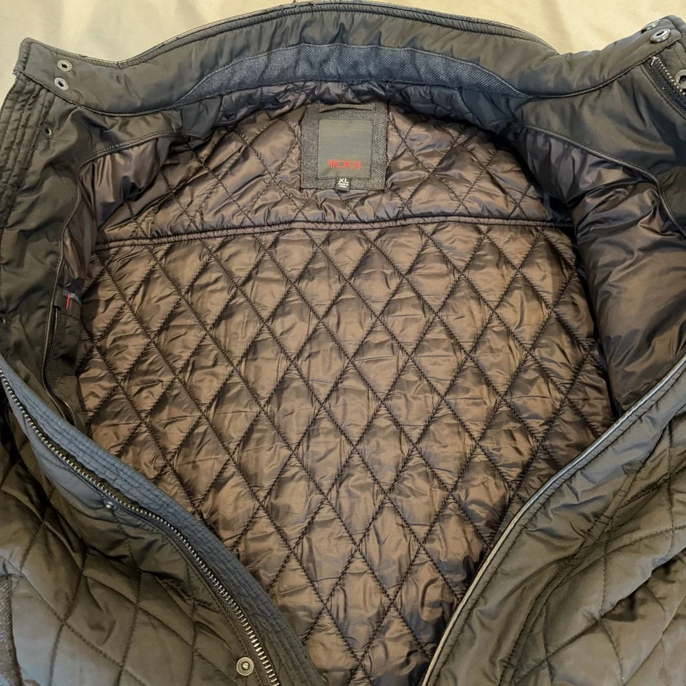 Tumi men quilted